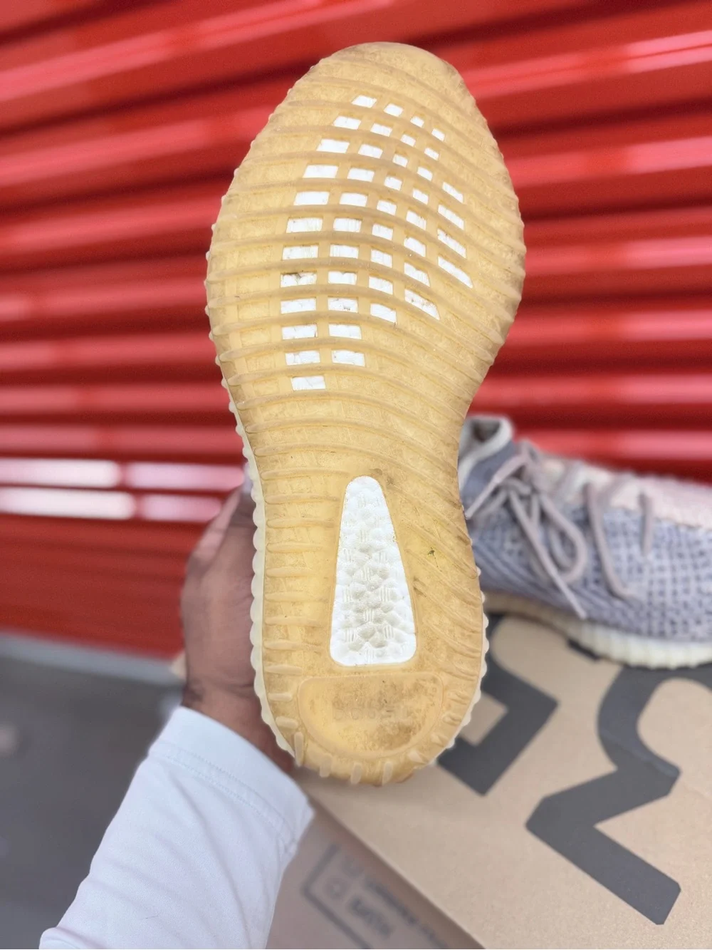 Yeezy Boost 350 V2 Taupe Beige Gray